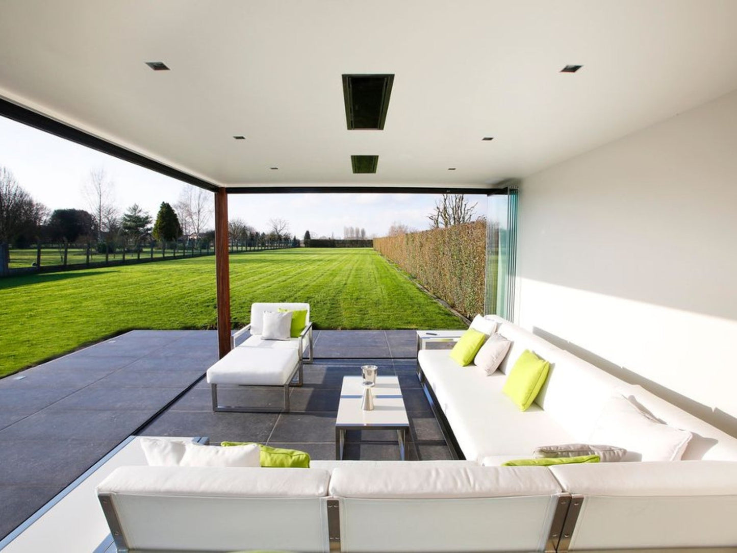 Bromic Heating Platinum Smart-Heat Black 53" 4500W Series 220-240v Electric Patio Heater