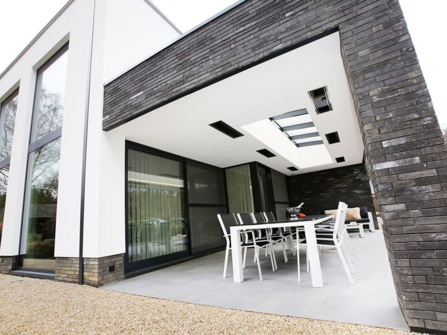 Bromic Heating Platinum Smart-Heat Black 53" 4500W Series 220-240v Electric Patio Heater