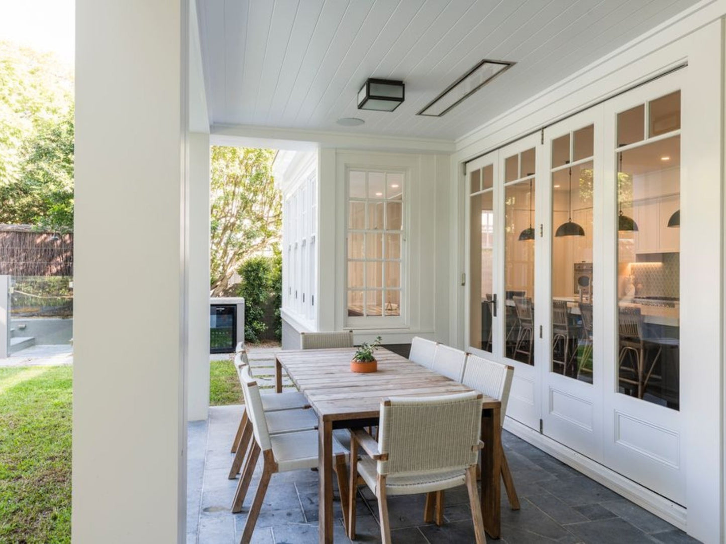 Bromic Heating Platinum Smart-Heat White 50" 3400W Series 208v Electric Patio Heater