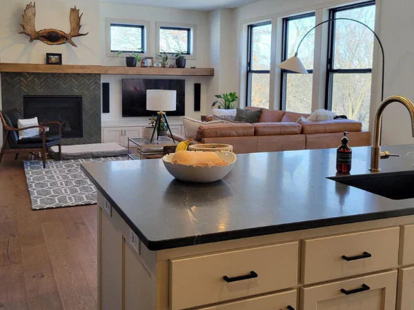 Majestic Mercury 32" Traditional Direct Vent Natural Gas Fireplace with Intellifire Ignition System