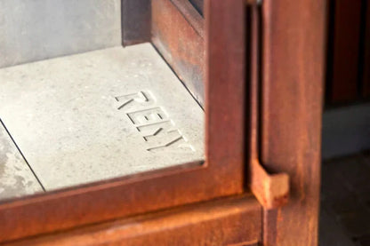 RB73 Quaruba XL 3-Sided Glass Outdoor Wood Fireplace